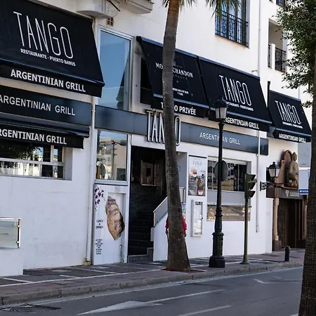 Vacation With Private Parking In Puerto Banus