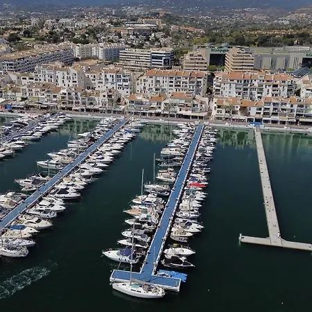 Appartement Vacation With Private Parking In Puerto Banus